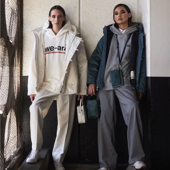 WE-AR4 Logo Hoodie in Grey - Picture 5 of 12